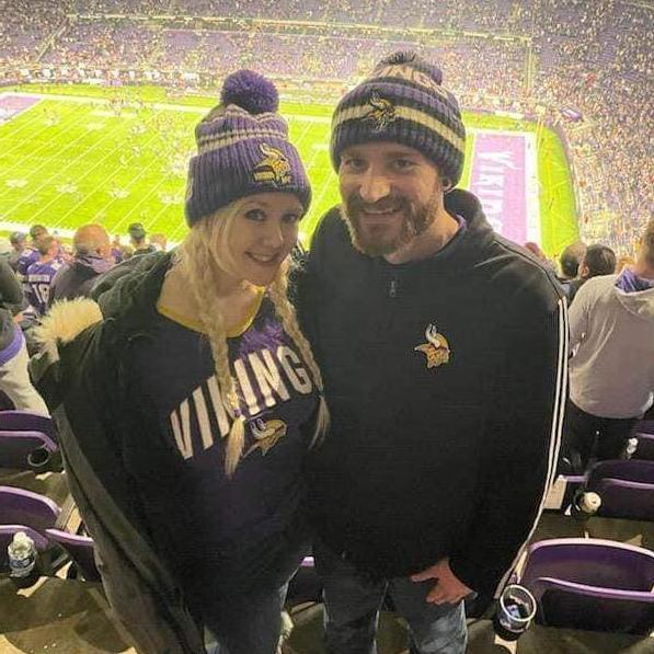 Vikings Thanksgiving Game – Minneapolis, MN | Thanksgiving 2022