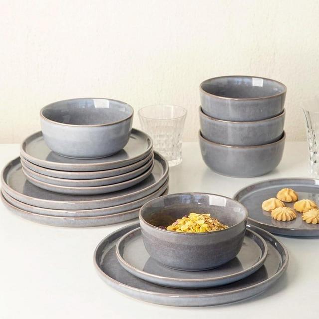 AmorArc Stoneware Dinnerware Sets,Round Reactive Glaze Plates and Bowls Set,Highly Chip and Crack Resistant | Dishwasher & Microwave Safe,Service for 6 (18pc)