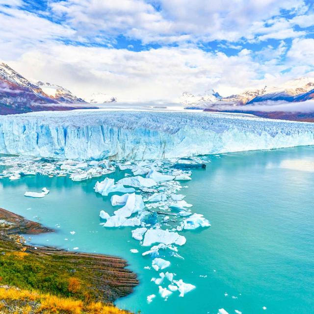 Full-Day Tour to the Perito Moreno Glacier including Boat Safari