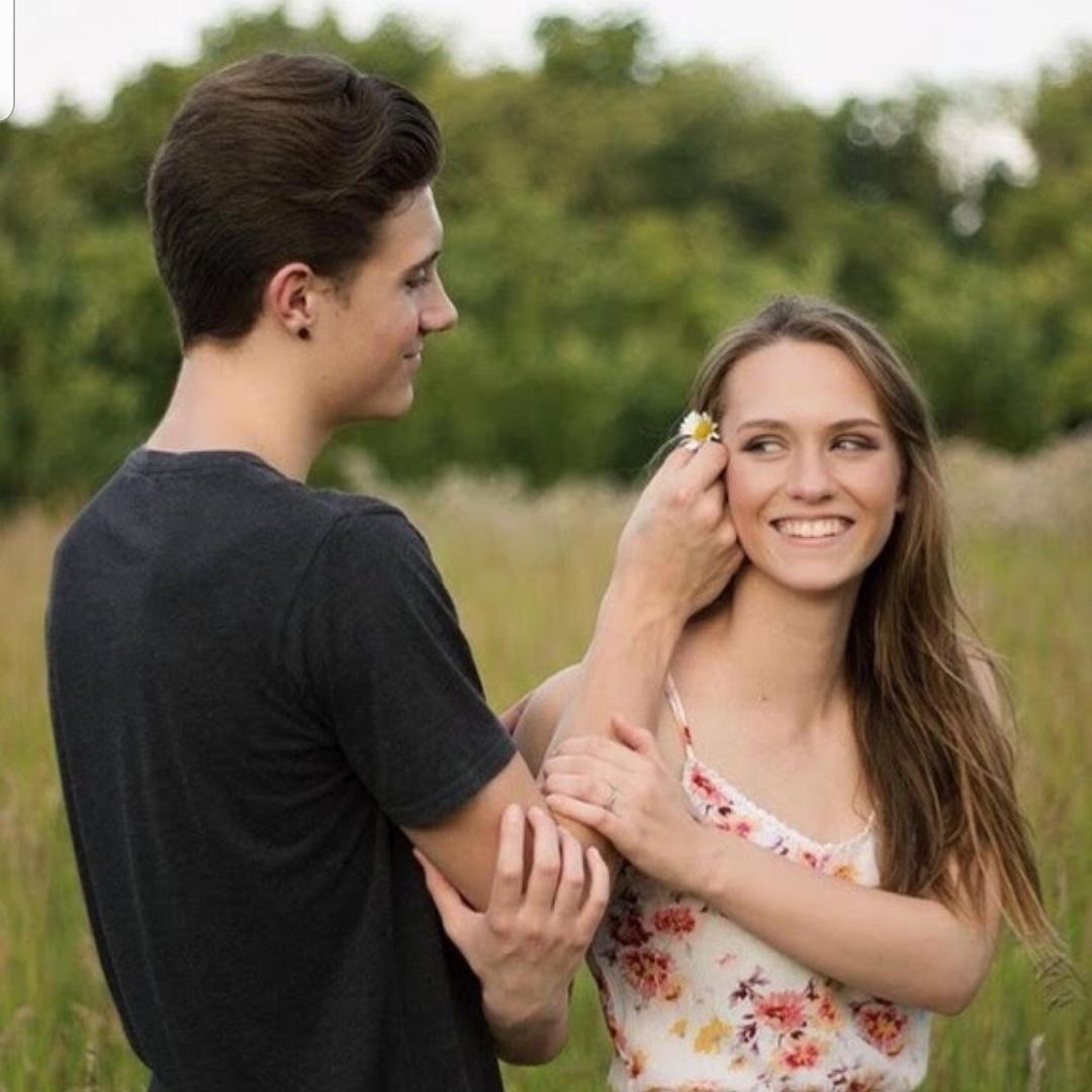 The Wedding Website of Nathaniel Lahr and Elise Arnold
