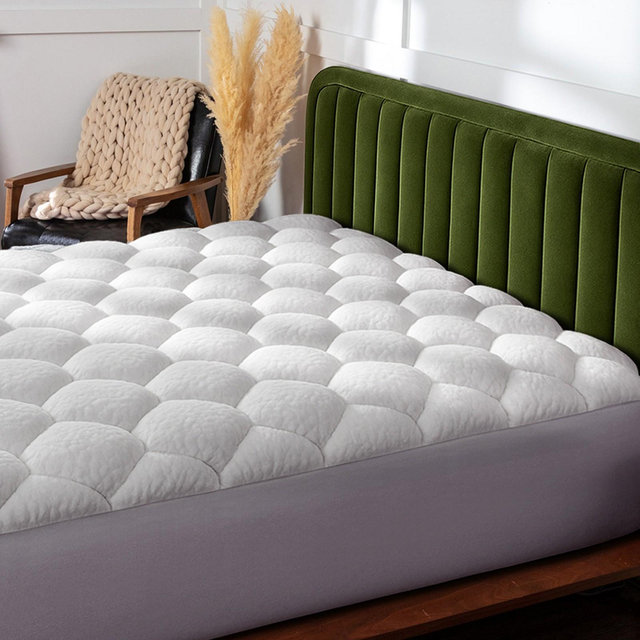 Mattress Pad - 18" deep pockets - Copper-Infused by Viscosoft Queen
