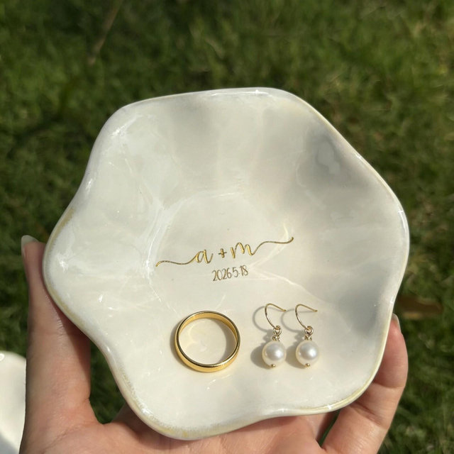Engraved Ceramic Jewelry Dish-Custom Initials Ring Ceramic Tray-Personalized Earrings Holder with Name-Bridesmaid Gift-Wedding Gift for Her