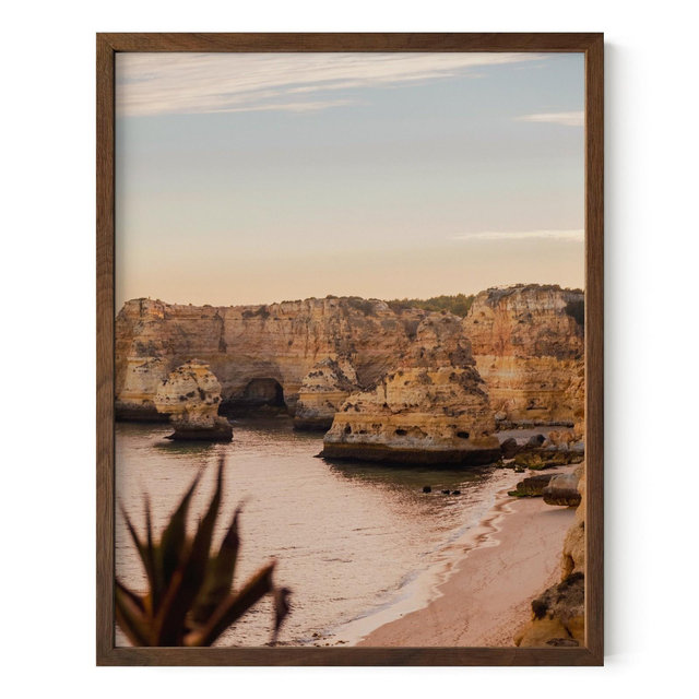 Haus and Hues Oak Picture Frame with Plexiglass Cover, Walnut, 11x14
