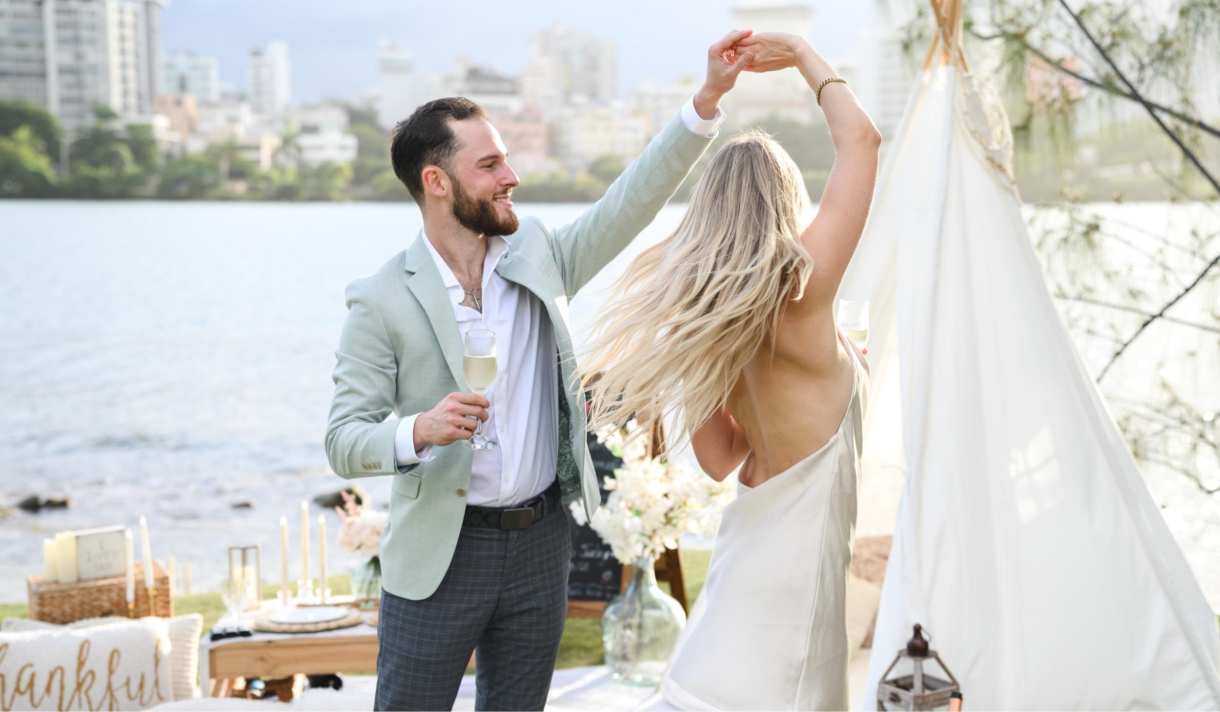 The Wedding Website of Geoffrey Cahr and Jaclyn Berget