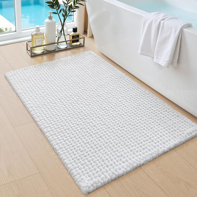 DEXI Bathroom Rugs 24x36, Non Slip Washable Bath Mat, Absorbent Chenille Bathmat, Ultra Soft Thick Carpet for Tub Shower Floor, White