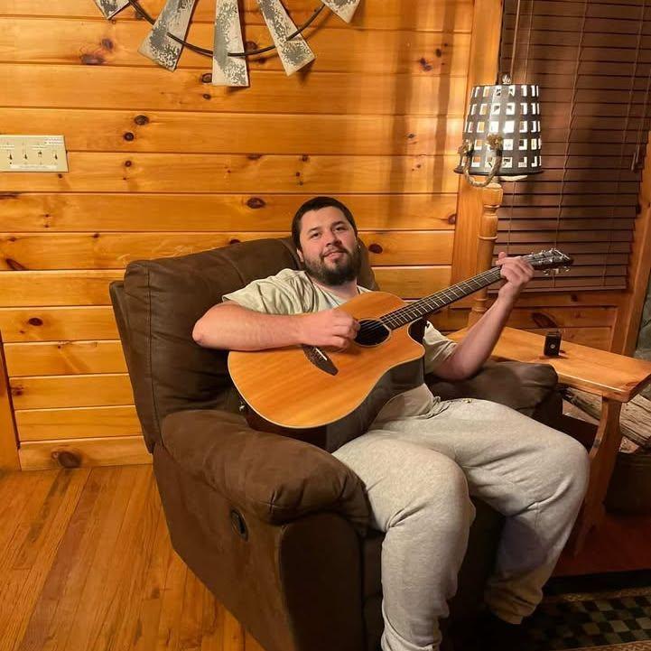 Our 2025 cabin trip in Georgia with molly and noel <3