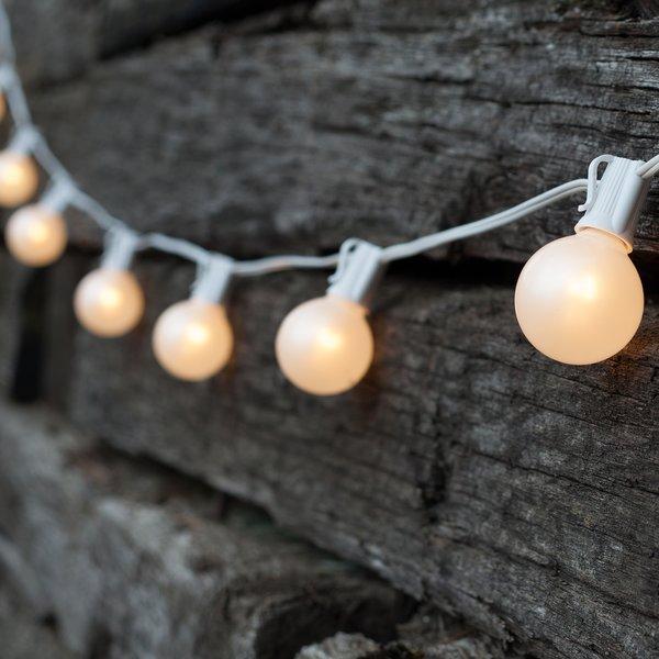 25 Light Globe String Lights