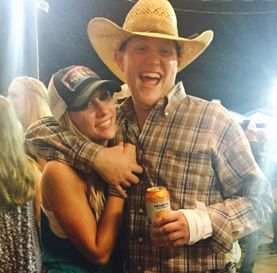 The Wedding Website of Janelle Hansen and Spencer Briggs