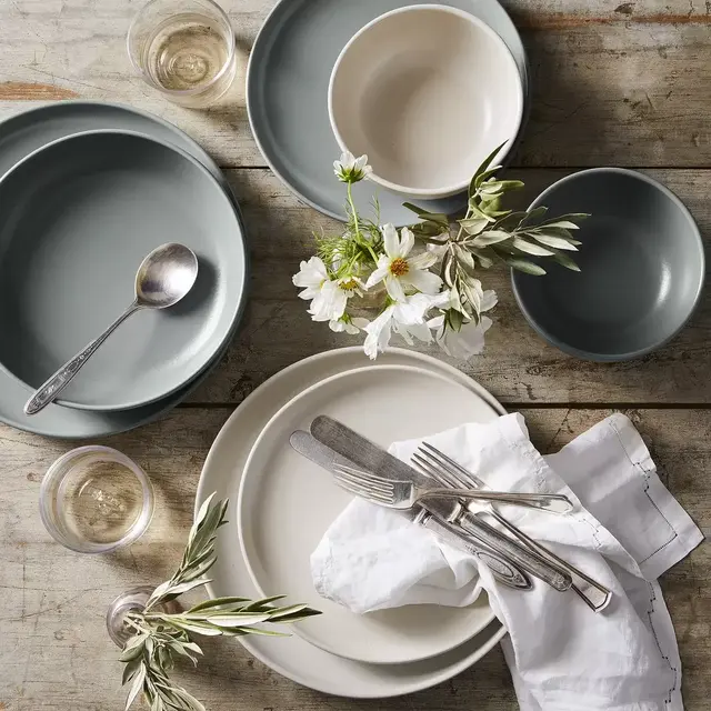 Casafina Modern Classic Ceramic Dinnerware