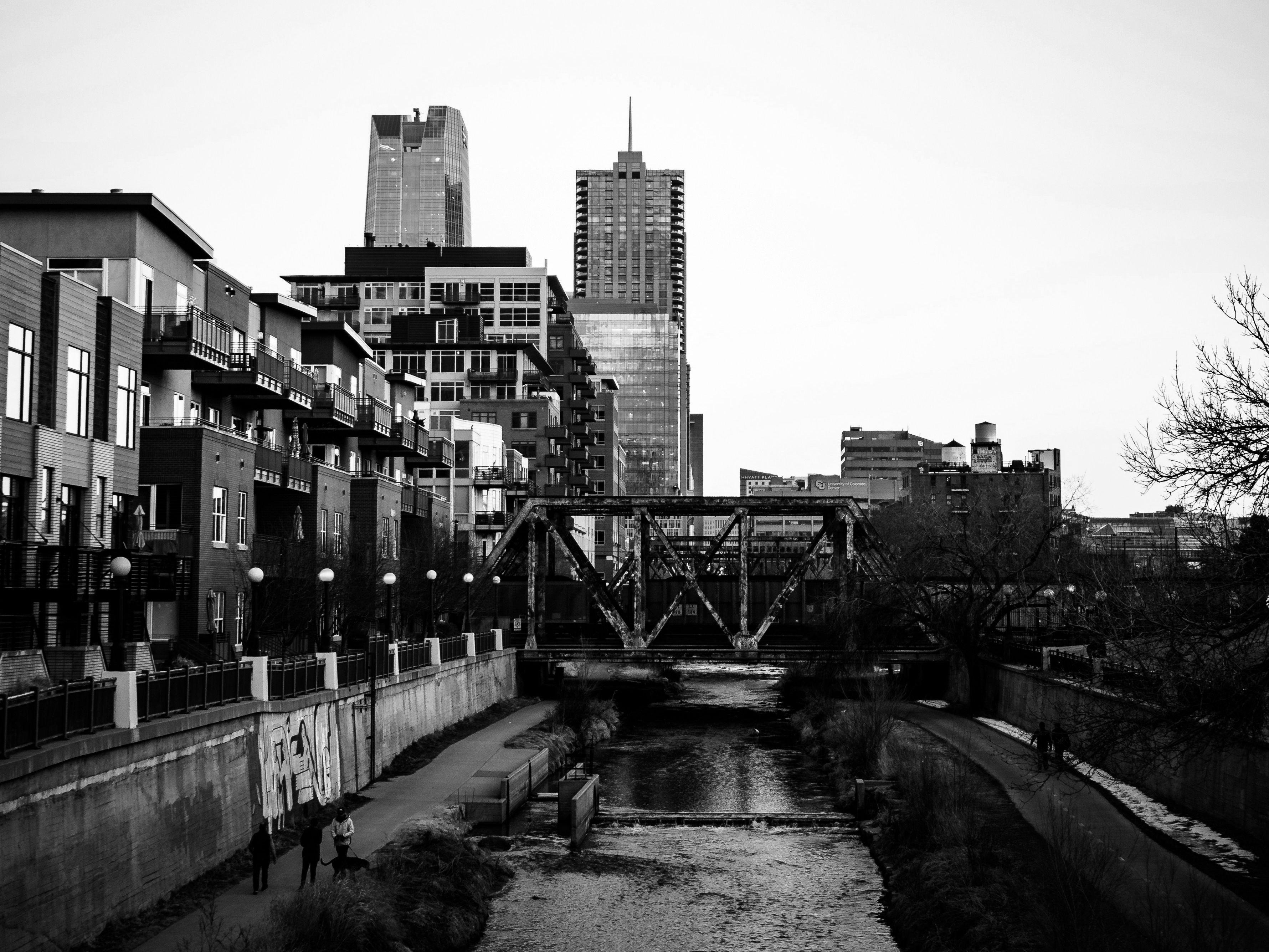 The Wedding Website of Mari Vandenberge and Taylor Wright