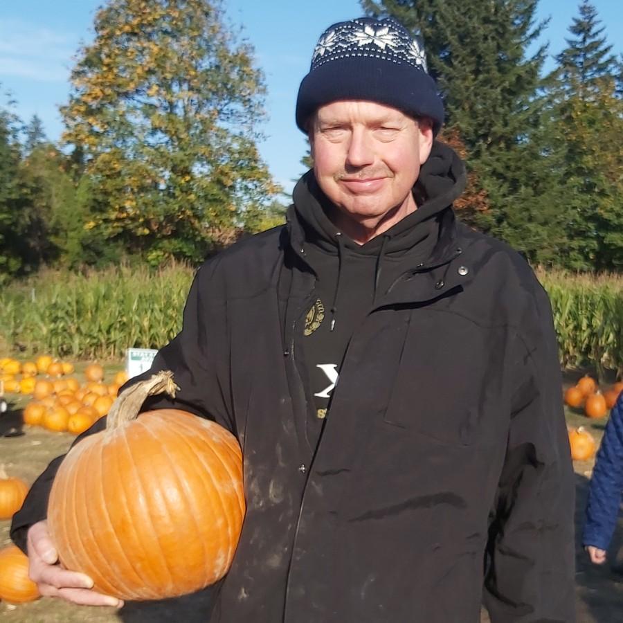 Mike joined me and the kids to go to the pumpkin patch this year.