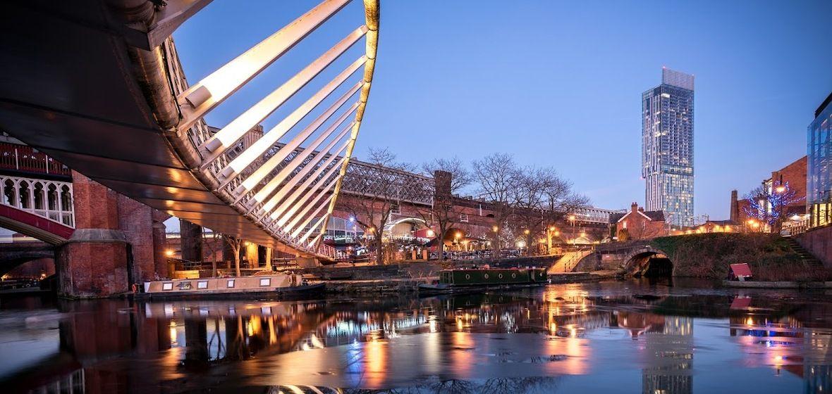 The Wedding Website of Elisabeth Serenity Louise Phoenix and Alexander Urias Marin