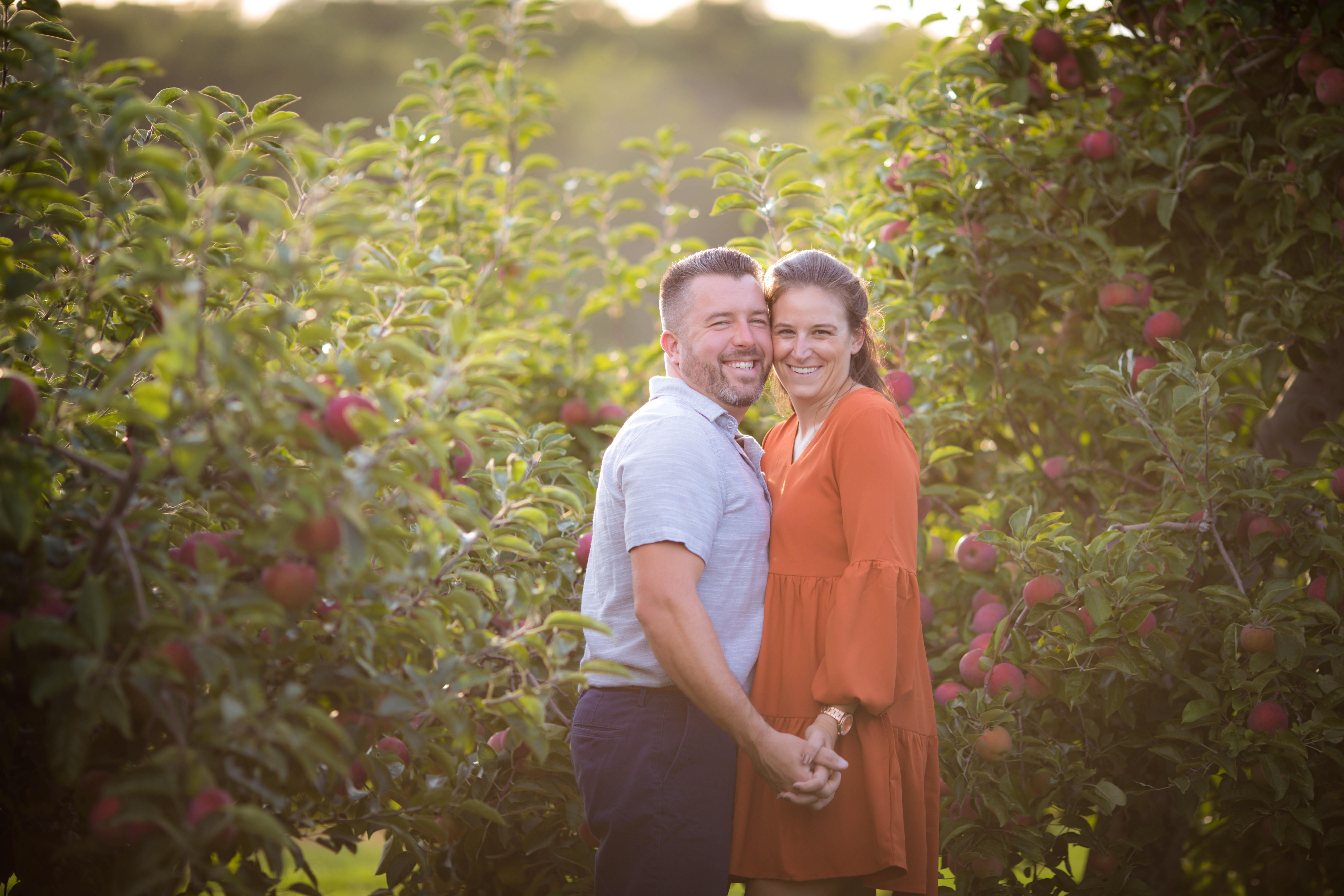The Wedding Website of Janelle Garneau and Peter Zuromski