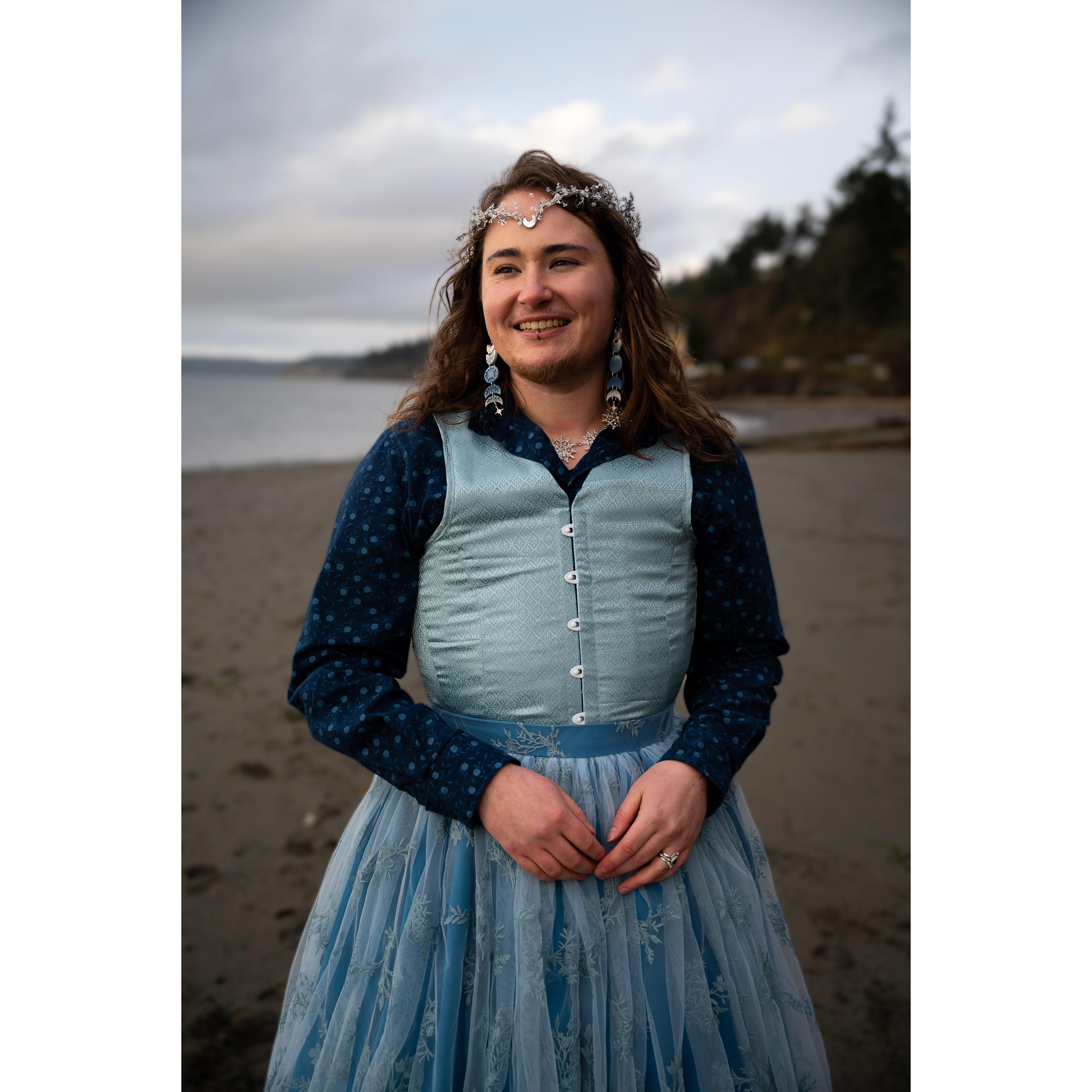 TINY PURSE WITH TINY HORSES