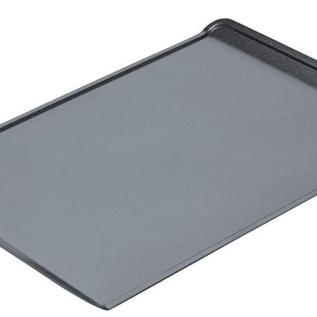 Chicago Metallic 16410 Professional Non-Stick Small Cooking/Baking Sheet, 13.5-Inch-by-9.25-Inch