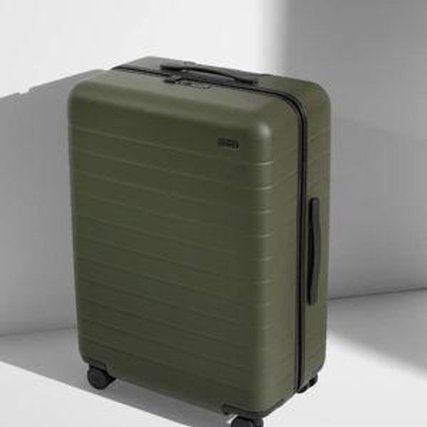 Away Medium Suitcase (Olive Green)