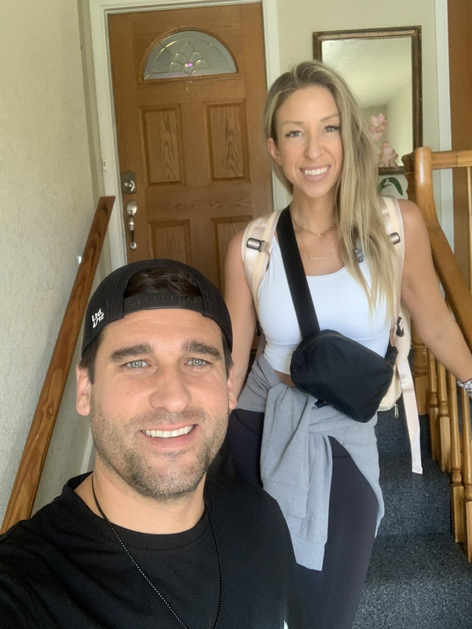 Justine heading back to Tampa after a weekend visiting in Orlando! We do not miss that drive every weekend! 😖
Ohhhh the things we do for love!