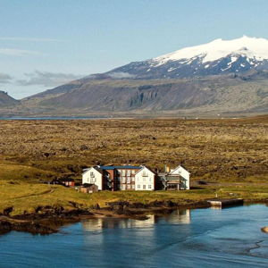 [Honeymoon Fund] A night at the Hotel Budir in Iceland