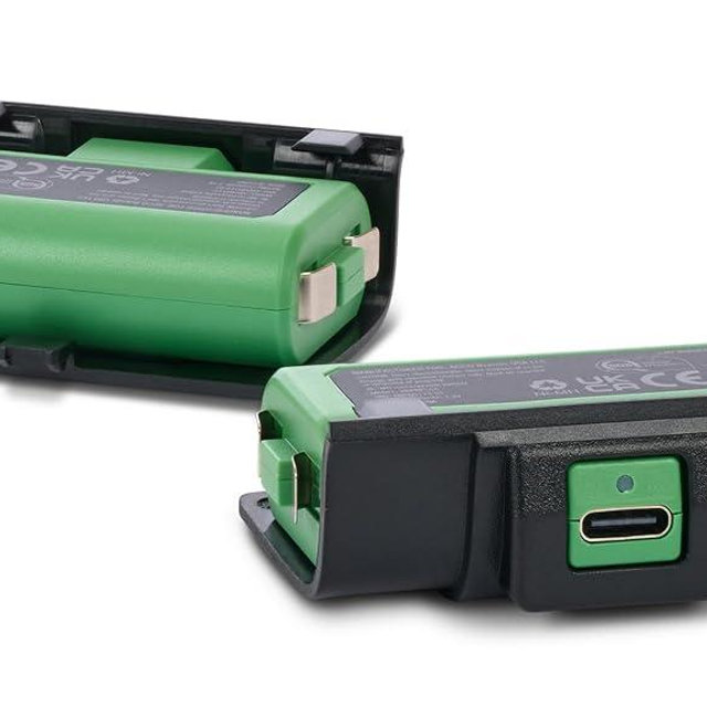 PowerA Play & Charge Kit for Xbox Series X|S and Xbox One - Green