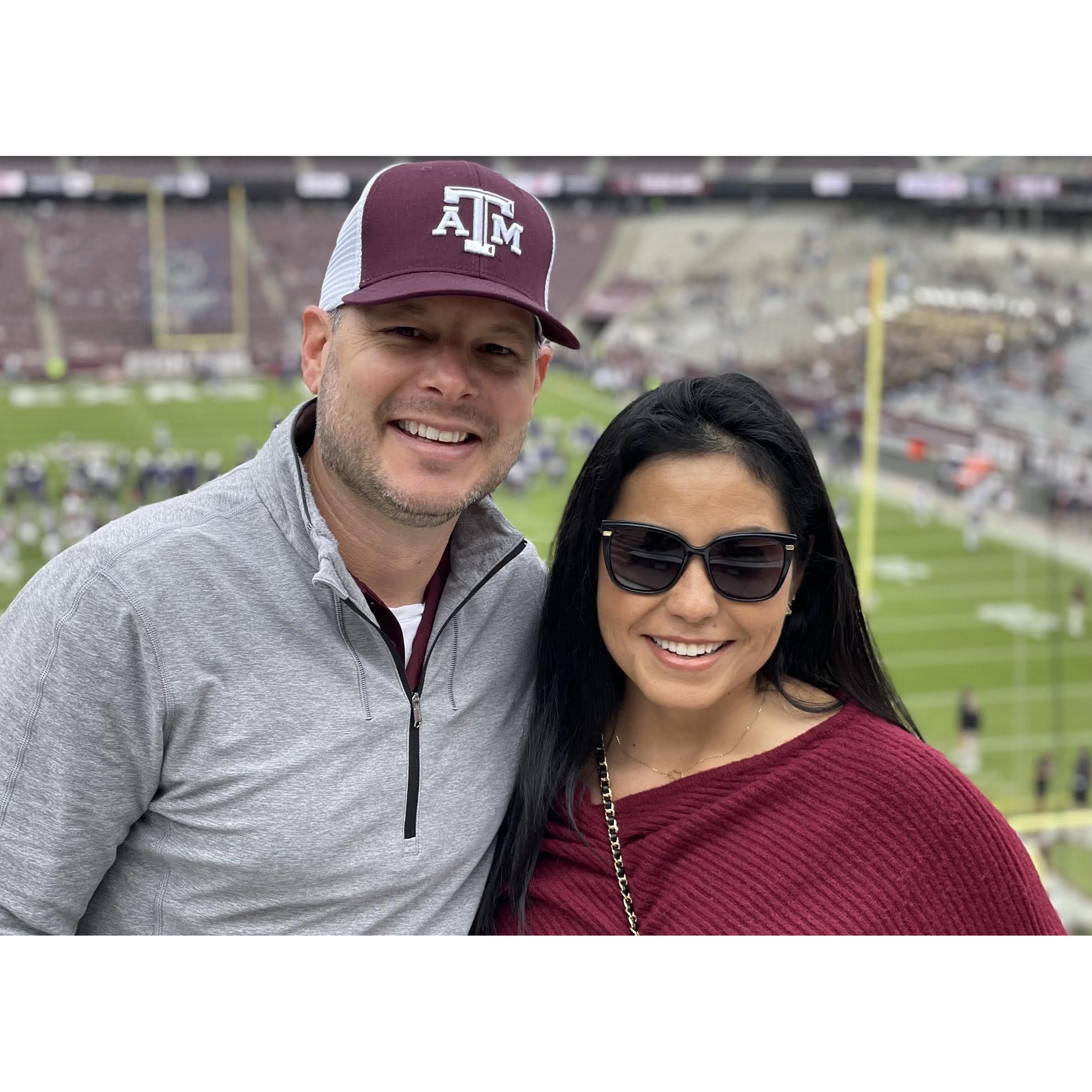 A U of H-er supporting her Aggie.