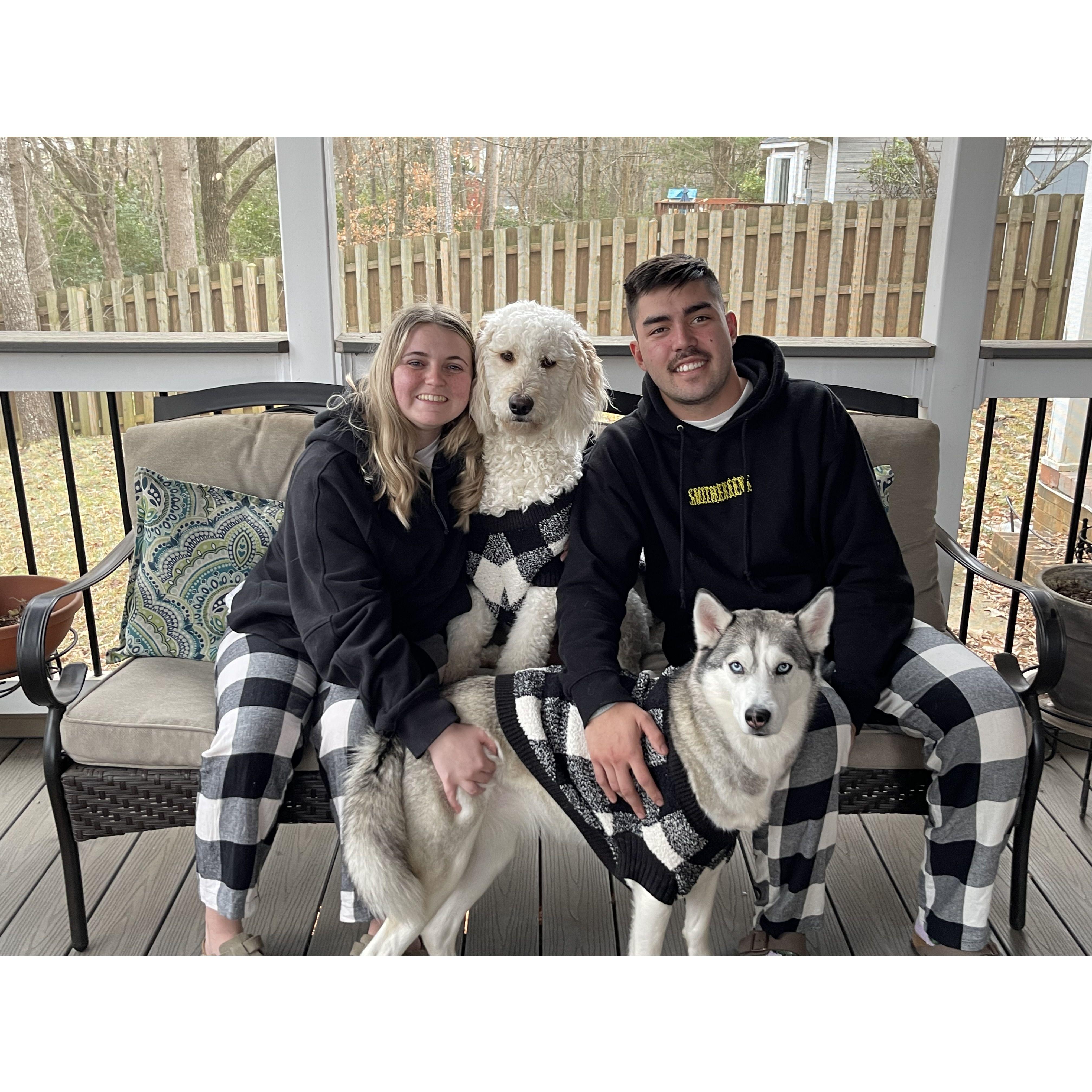 Family pics - Christmas 2023!