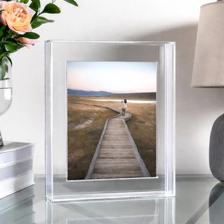 Clear Float Frame with Magnetic Photo Holder