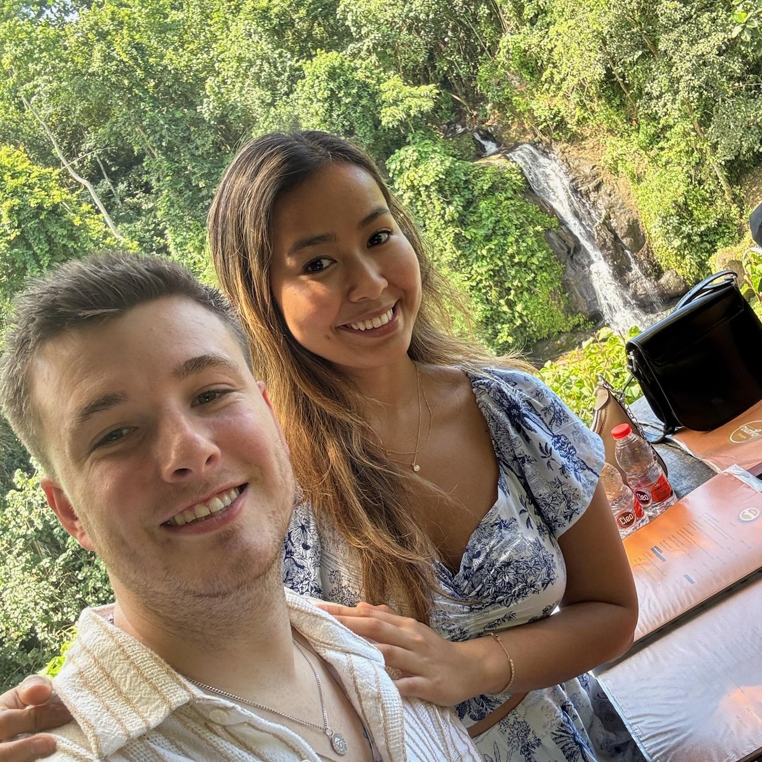 So we decided to stop by here for lunch… as we walked in, there was a beautiful big waterfall across the restaurant.