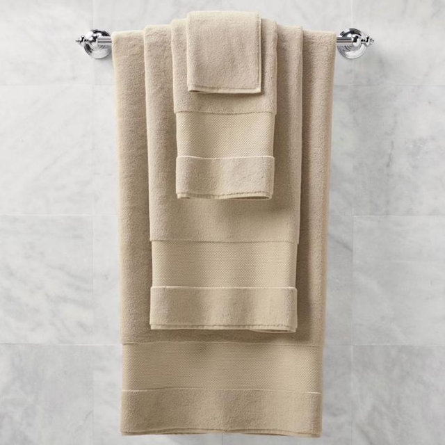Frontgate Resort Collection Hand Towel in Linen x 2