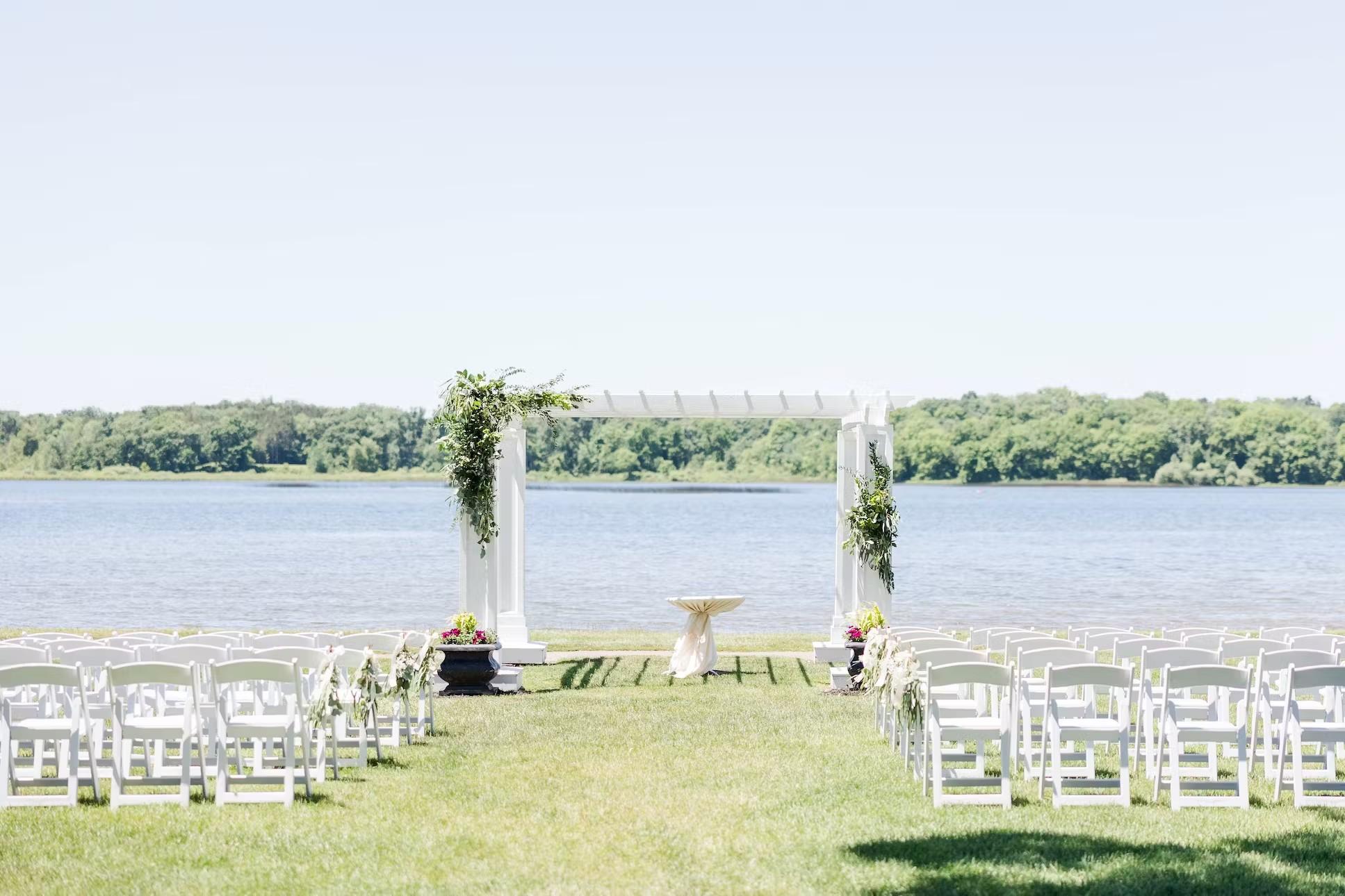 The Wedding Website of Danielle Bohn and Ian Nolan
