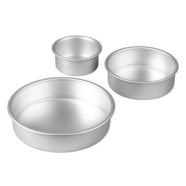 Wilton® Performance Pan™ 3-Piece Aluminum Round Bakeware Set