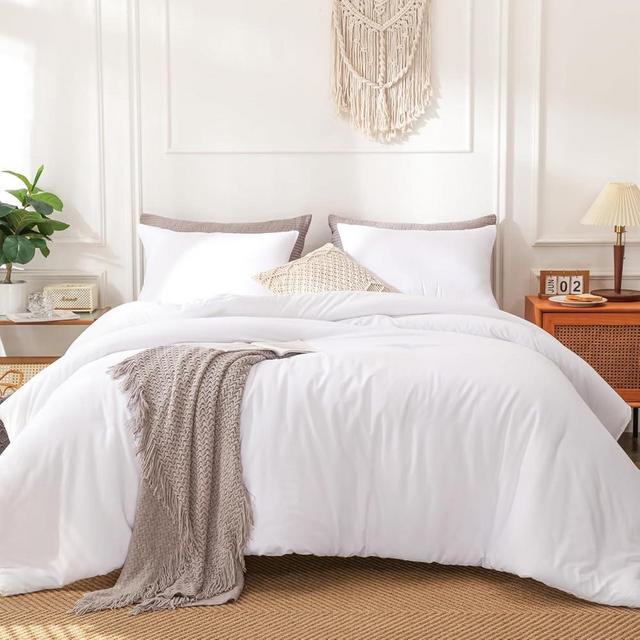 Haowaner Handcrafted Non-migrating Fill White Comforter King Size, White King Size Comforter Set, White King Comforter Set, King Duvet Insert, White Comforter Set King Size Bed Set, 90"x104" Comforter