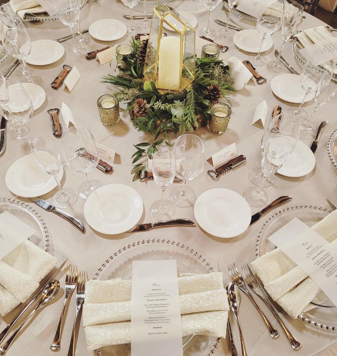 LINENS
Event Floral