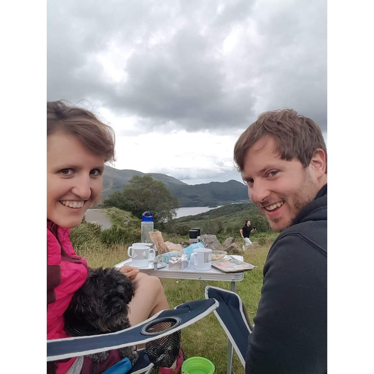 2019 | The joys of camping, here also in Ireland - still with me in tow.
***
Die Freuden des Campens, auch hier in Irland - auch das durfte ich mitmachen :)
