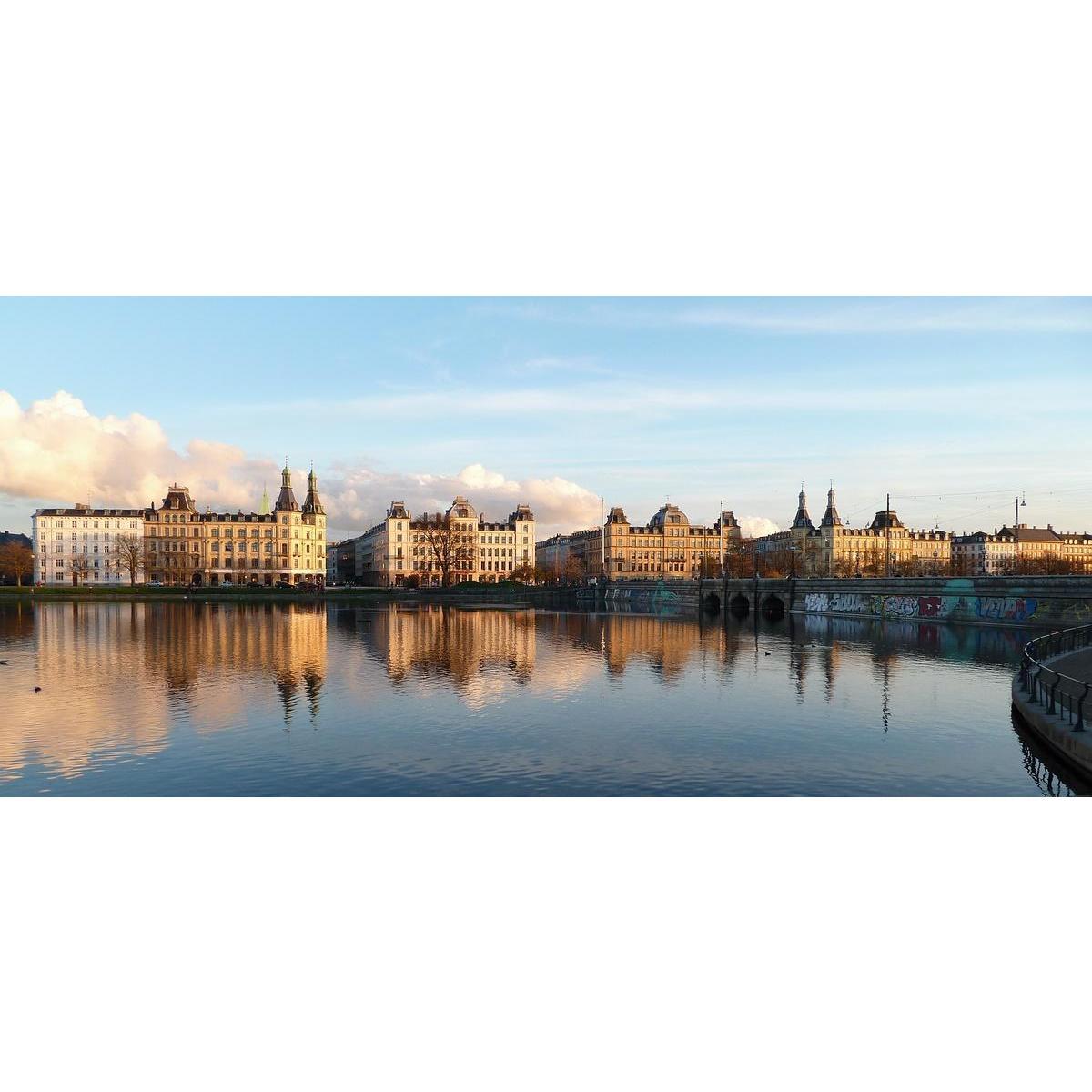 Location of our photo shoot at The Lakes in Copenhagen. Laura, Natalie's best friend & bridesmaid, kindly took photos of them here just a few days after their engagement.