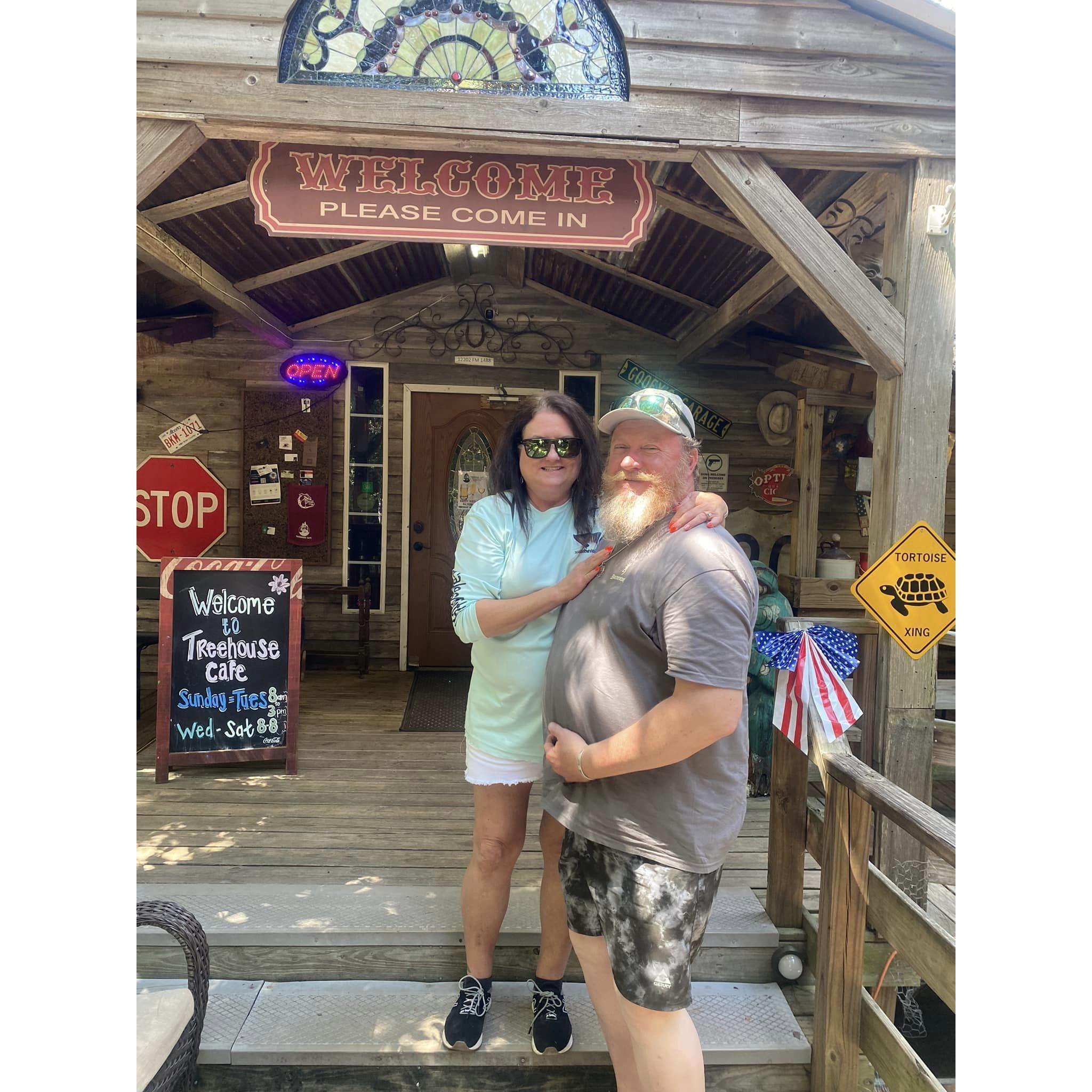 Eating luch at The Treehouse in Magnolia, Tx