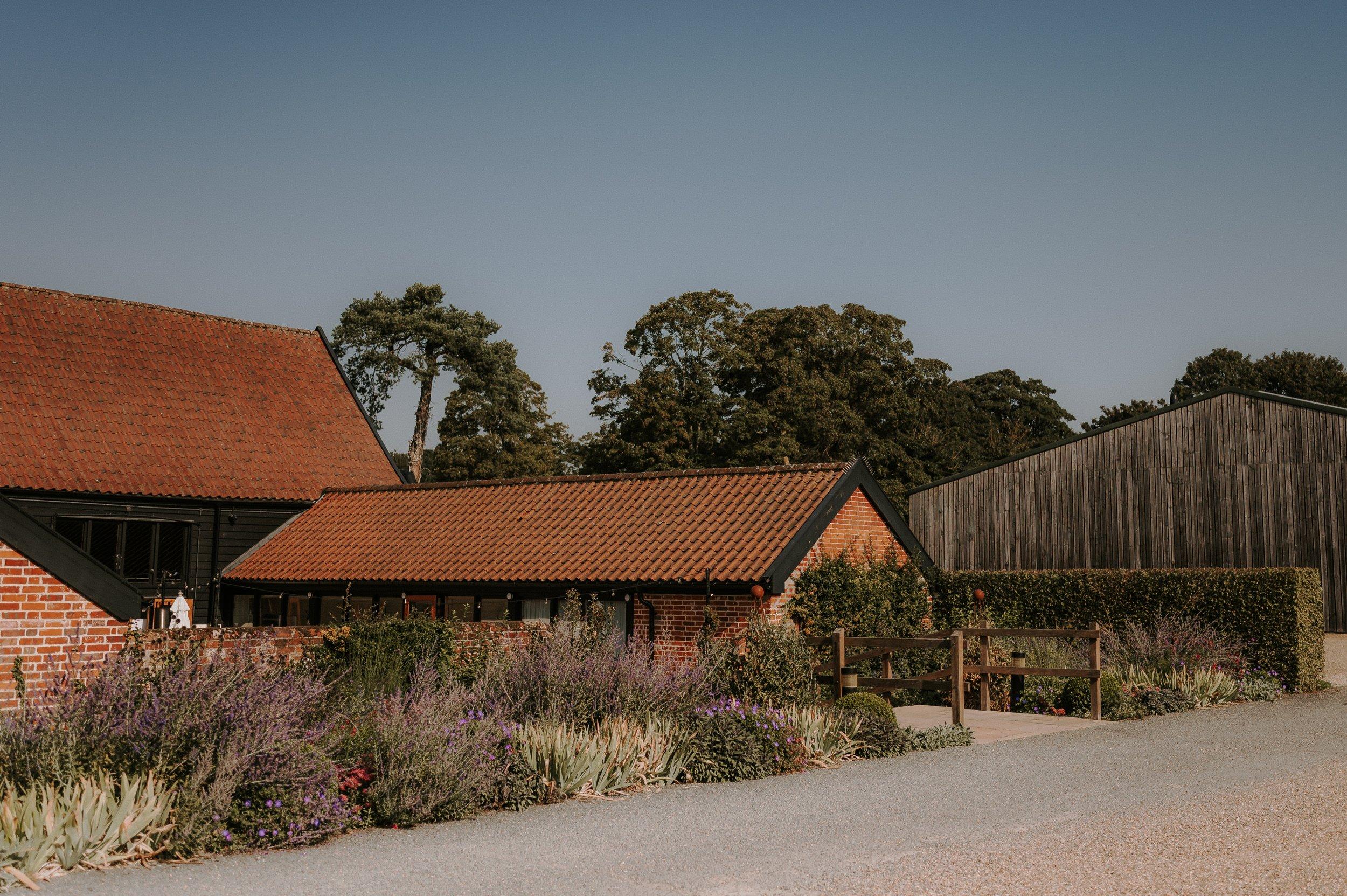 The Wedding Website of Alexa Buckler and Sam Foster