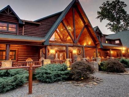 The Wedding Website of Carlene Mackert and Gabriel Knoke