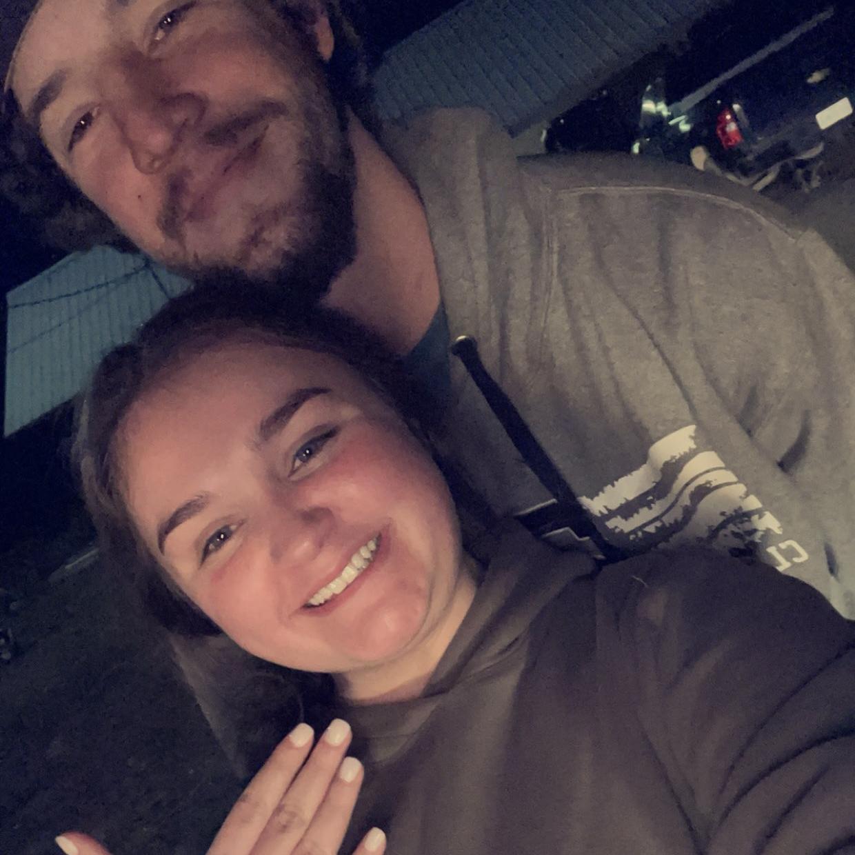 we're engaged!!!