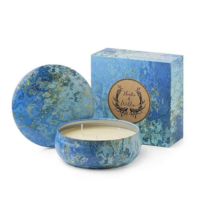 Hunter & Willow Mosquito Repellent Citronella Candle with Lemon Verbena, Natural Soy Wax, 3 Wick, (12oz) Large Single Pack, Deet Free, Insect and Bug Repellent for Indoor, Outdoor, Patio and Camping.