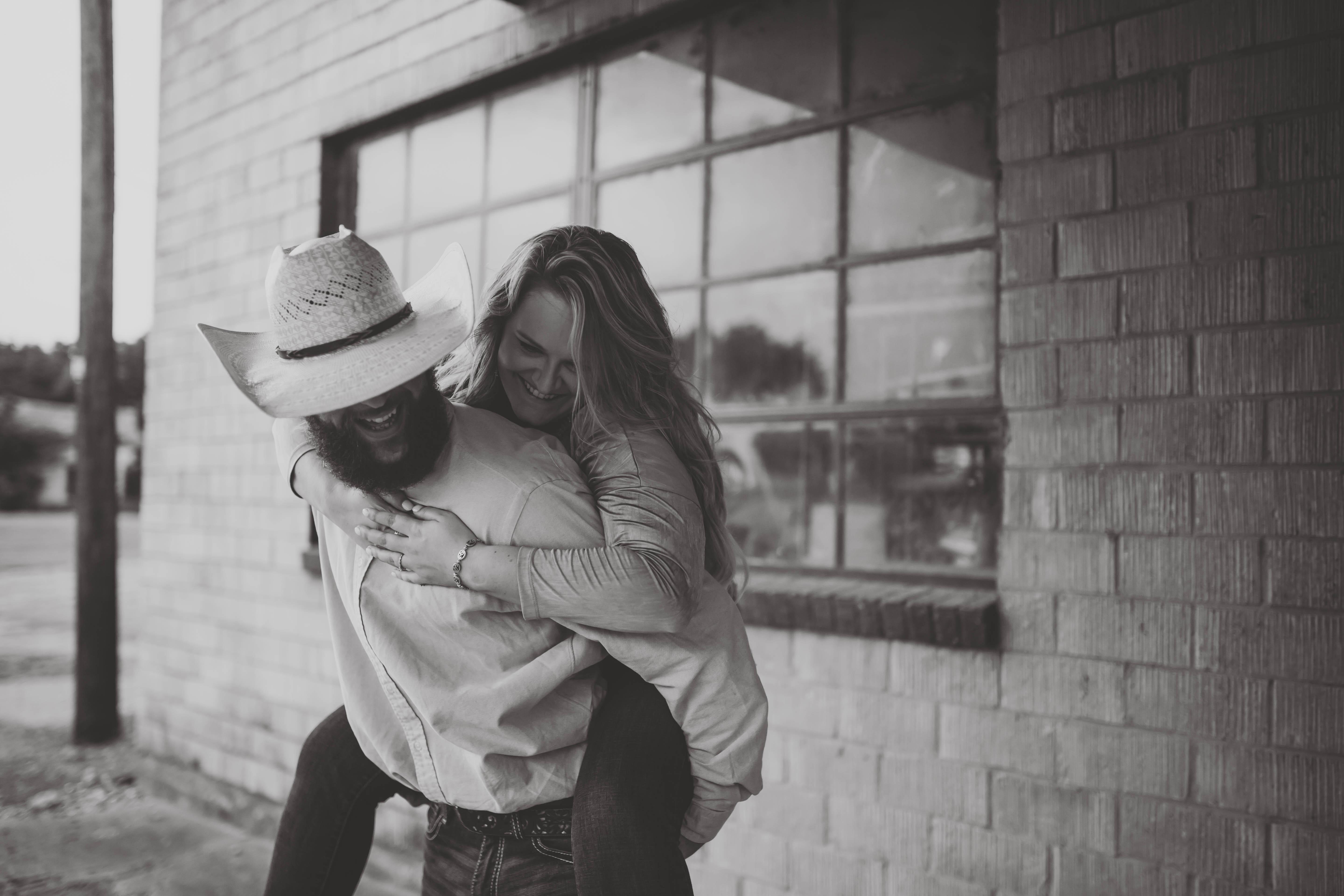 The Wedding Website of Emily Wallace and Justin Roundtree