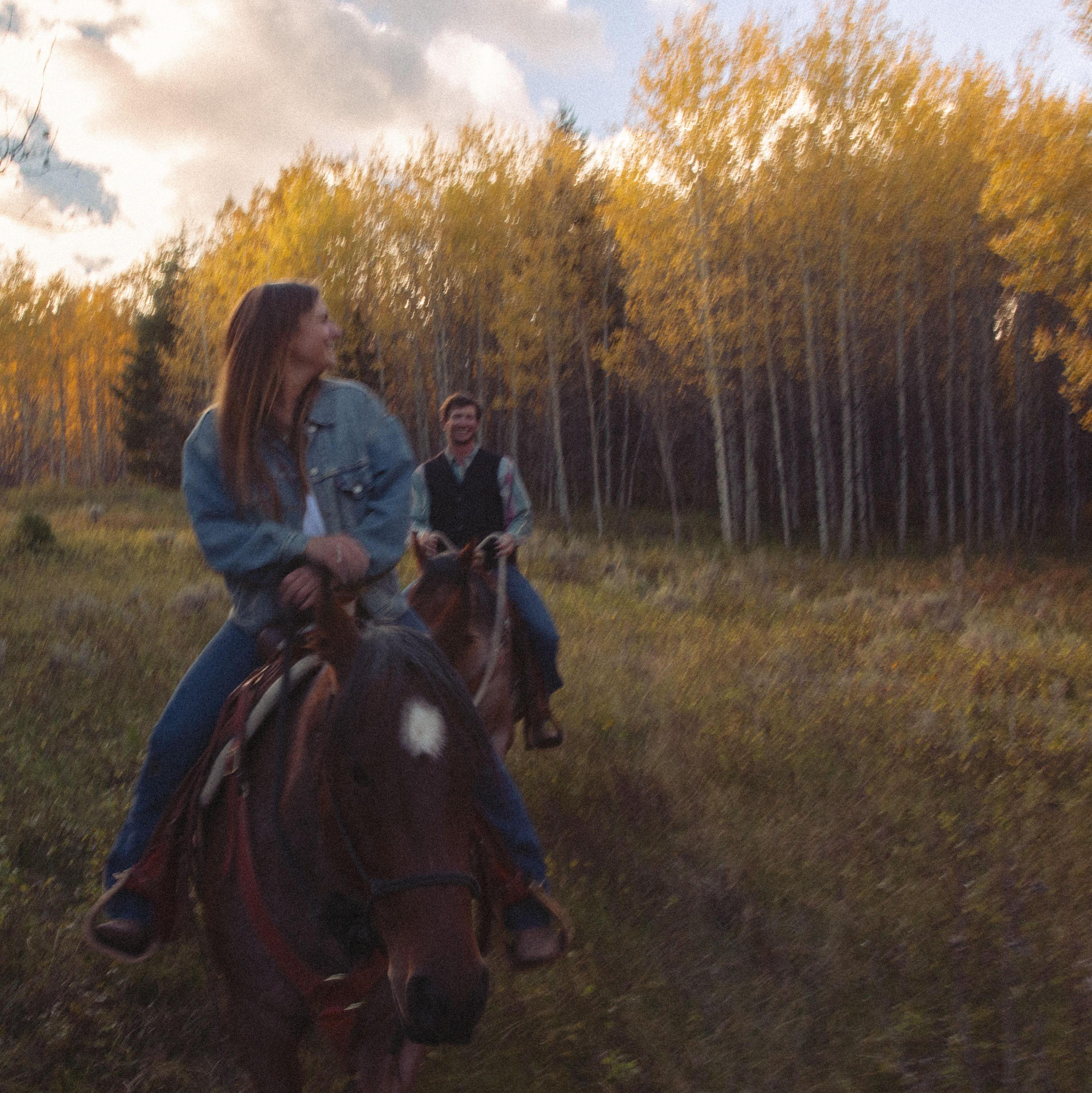 One of our 1st dates ( & a real deal breaker) was a horseback ride. Della knew he was a keeper when she didn't have to keep looking back to check on Timmy AND when he saddled &unsaddled his own horse!