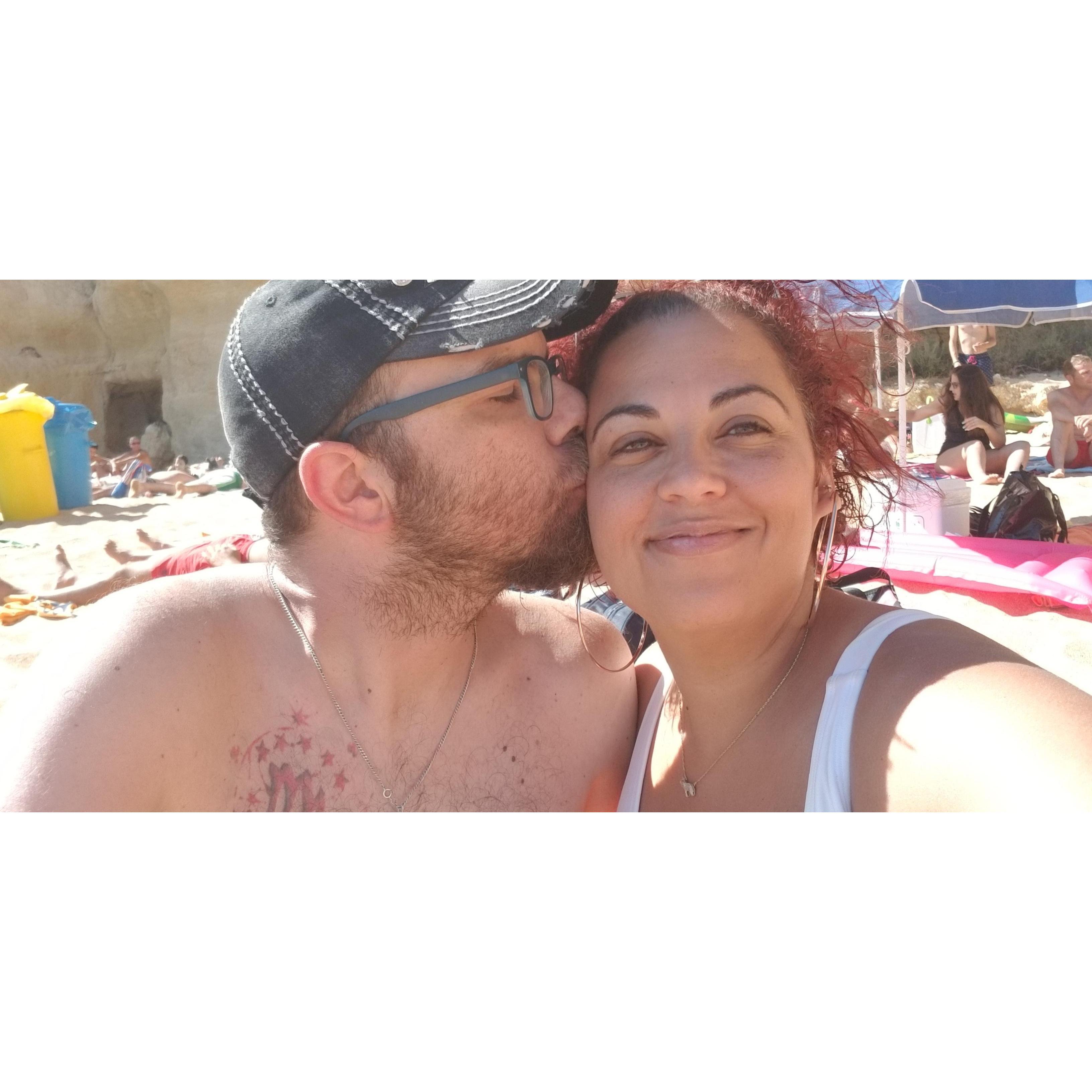 Beach Day: beautiful beaches in Portugal😍 André hates boat rides and took me on a ride along the coast to see the beauty of Portugal's beaches.