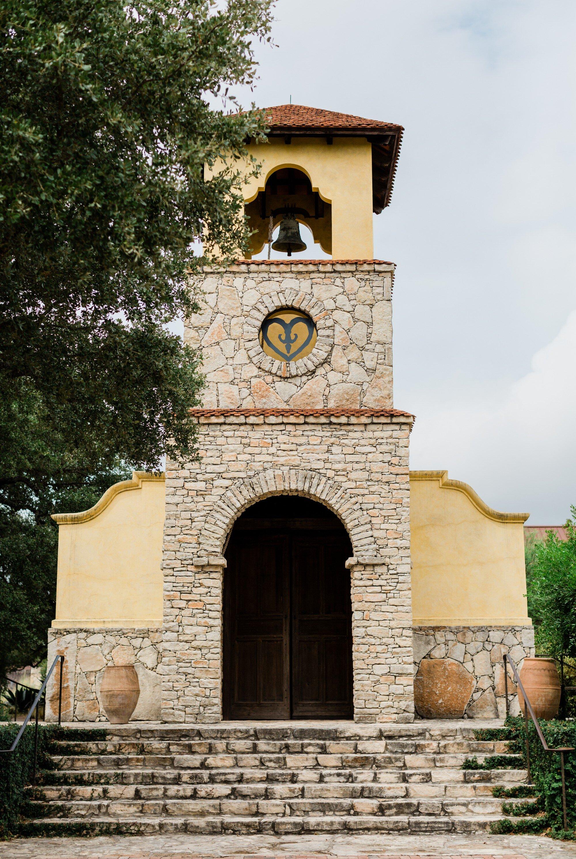 The Wedding Website of Jewel Tapp and Chase Wood
