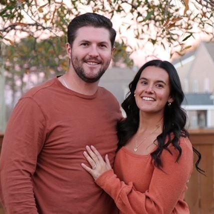 Sean and Justine host Thanksgiving dinner and bring both their families together to meet for the first time.