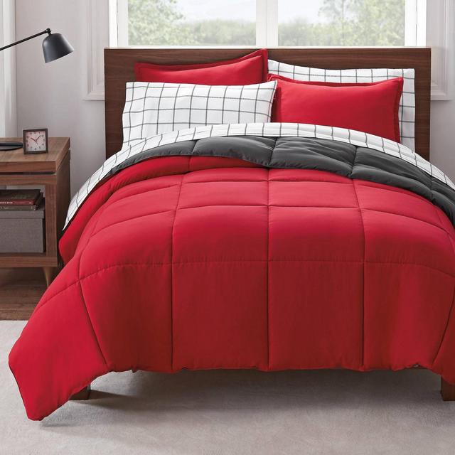 Queen 7pc Simply Clean Reversible Bed in a Bag Red/Gray - Serta