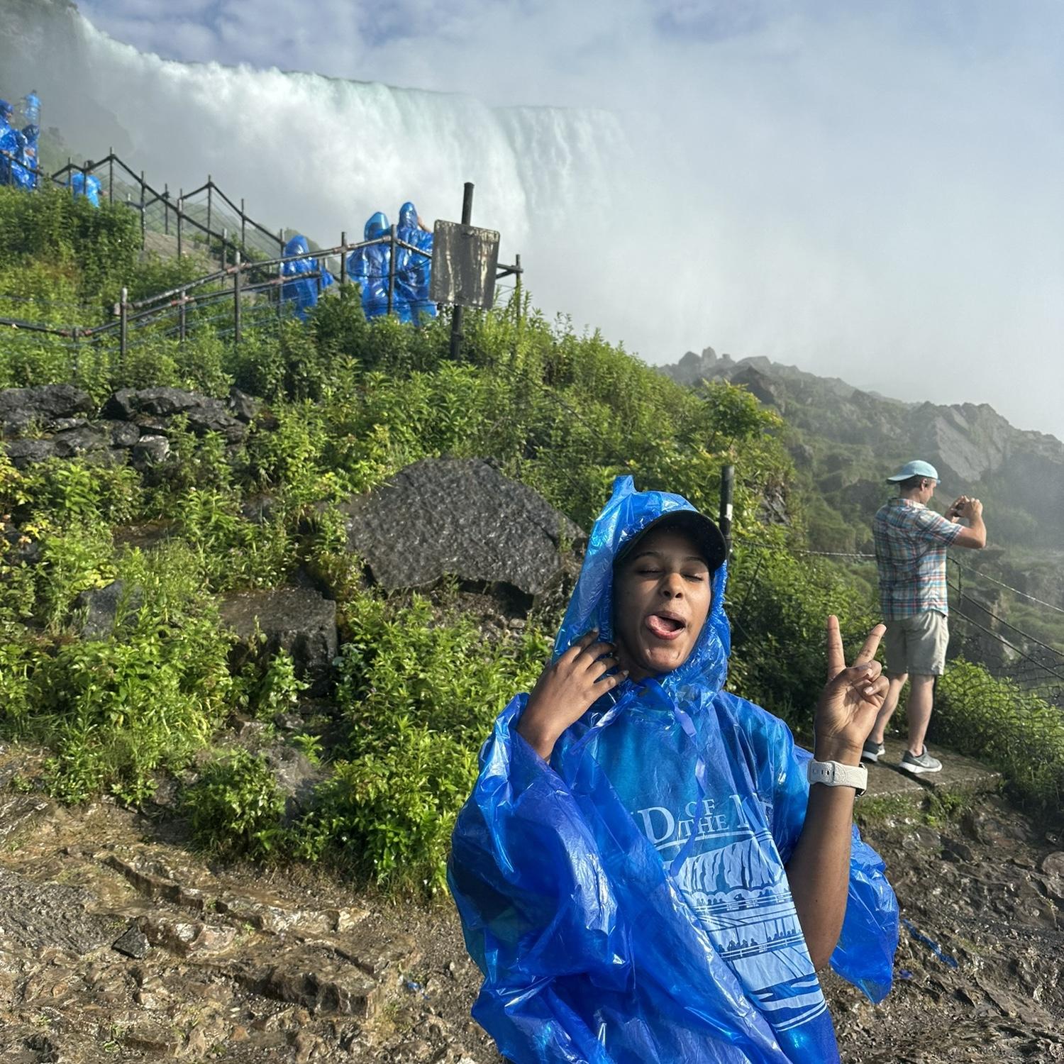 And he was taking photos of me. 📍Niagara Fall