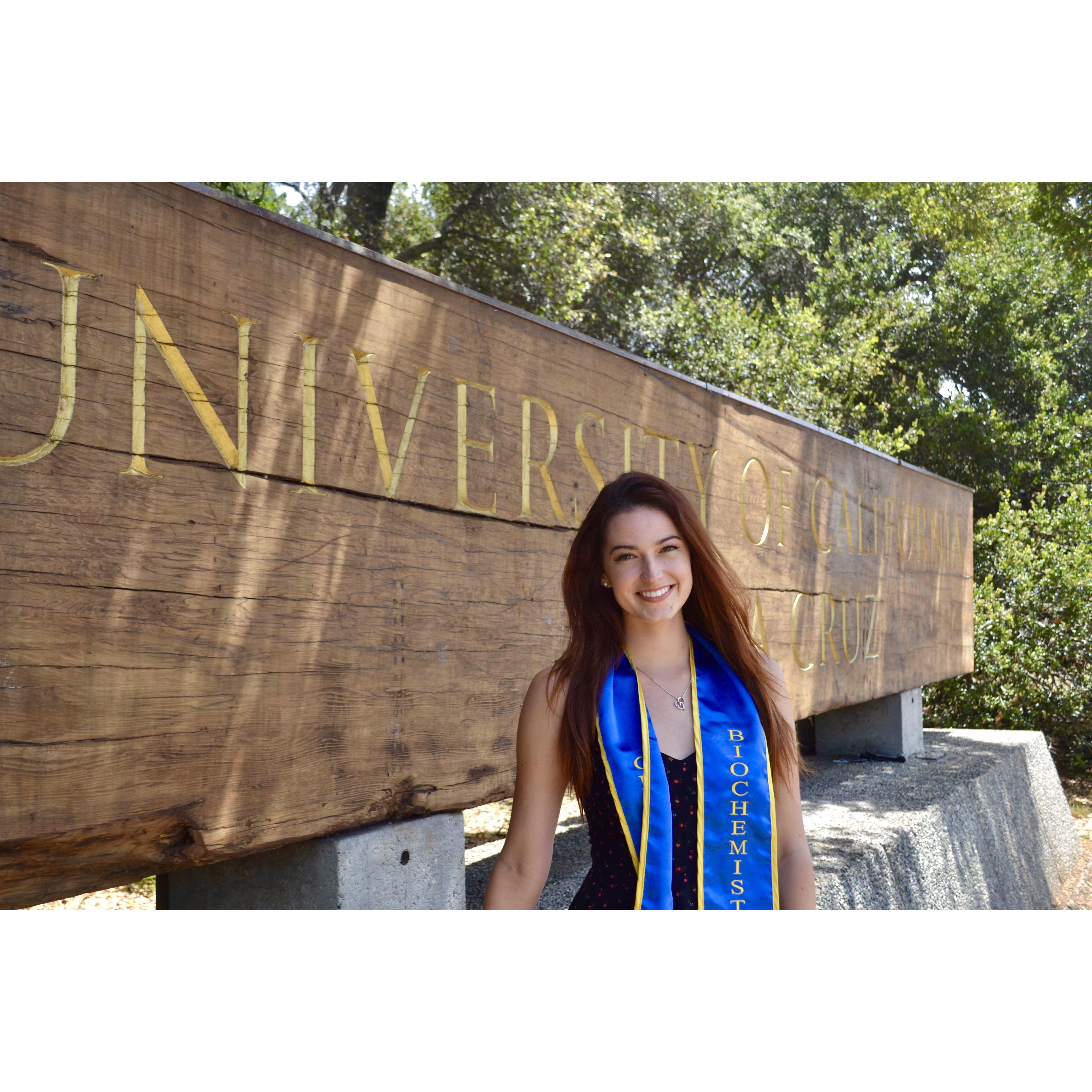 Shannon graduates with her Bachelors in Biochemistry and Molecular Biology