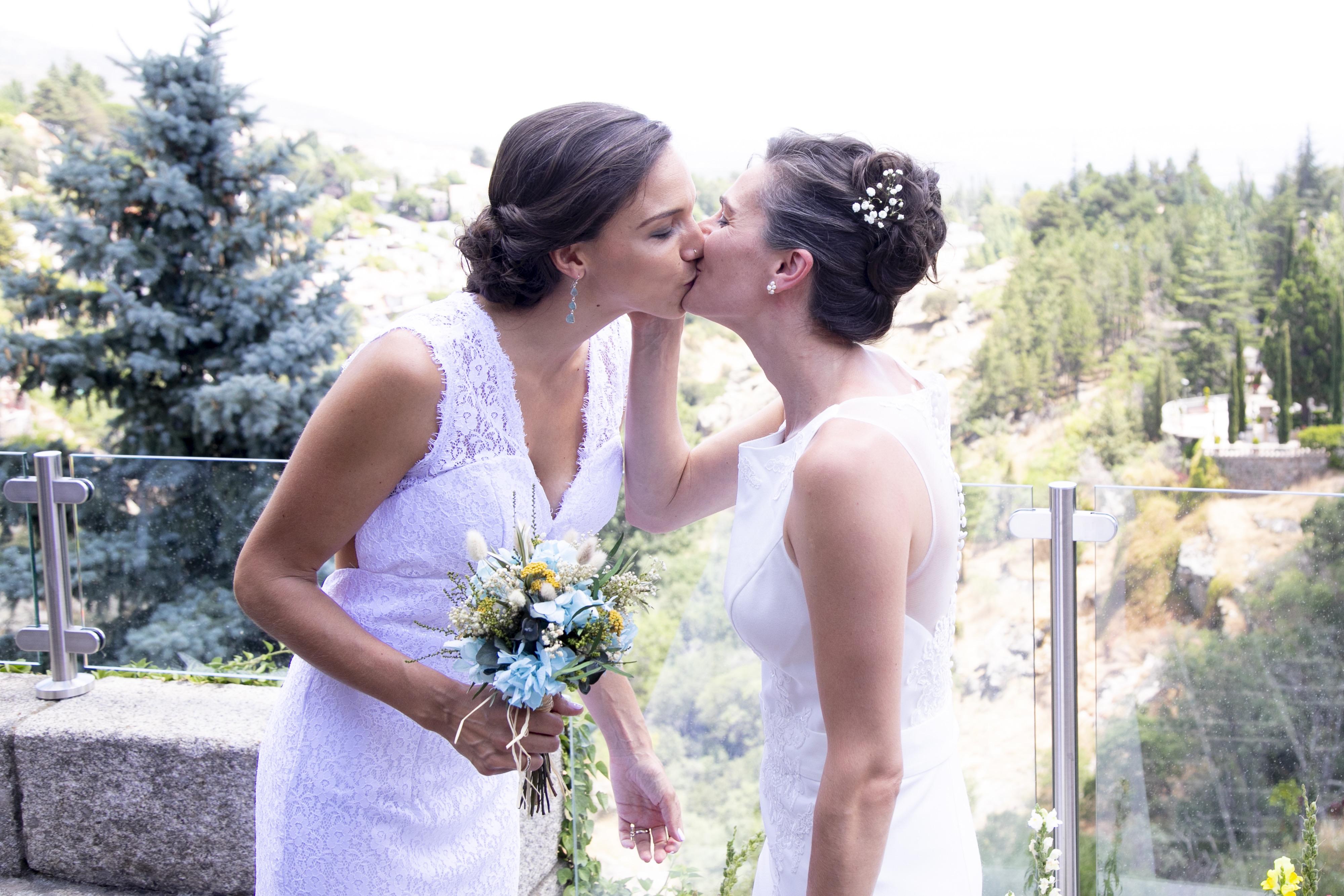 The Wedding Website of Lindley Barrow and Raquel Mateos