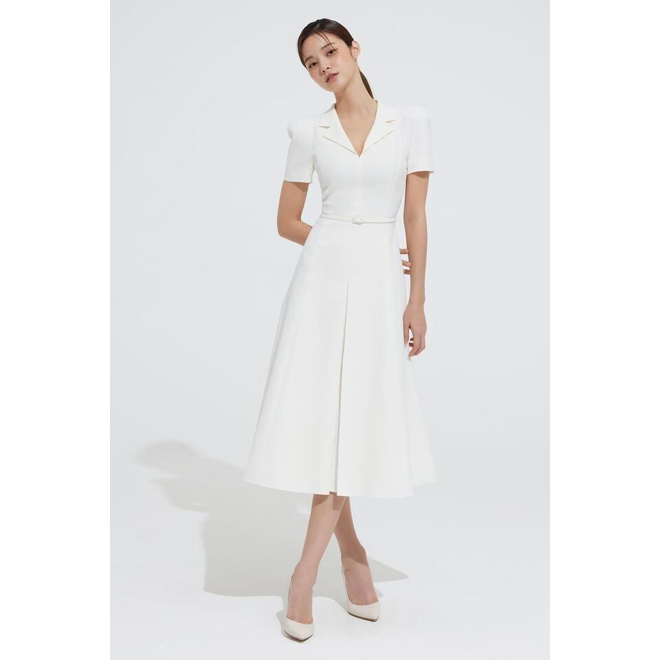 Female Guest: Semi Formal - Black or White Pieces