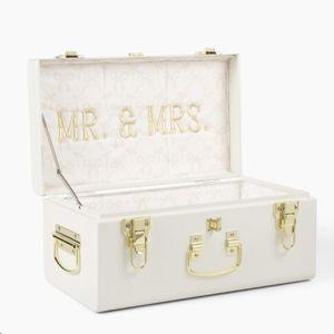 Petite Keep Bridal Trunk